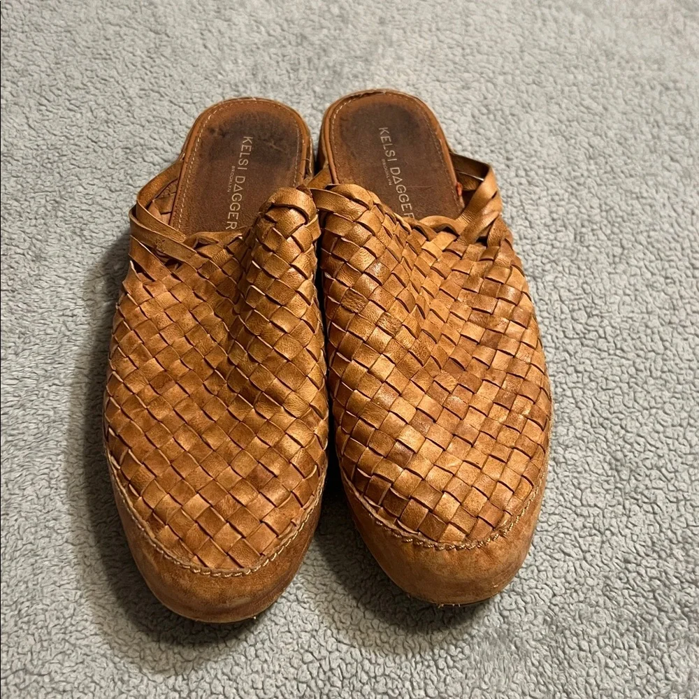 Kelsi Dagger Brooklyn Maple Woven Mules Size 8.5 - Picture 4 of 11